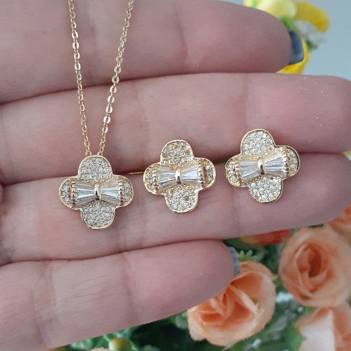 Conjunto laço com cristais e Microzircônias