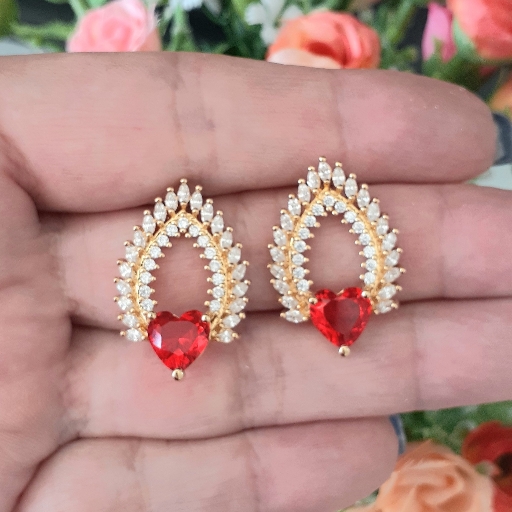 Brinco Coração com Zircônias e Cristal Rubi